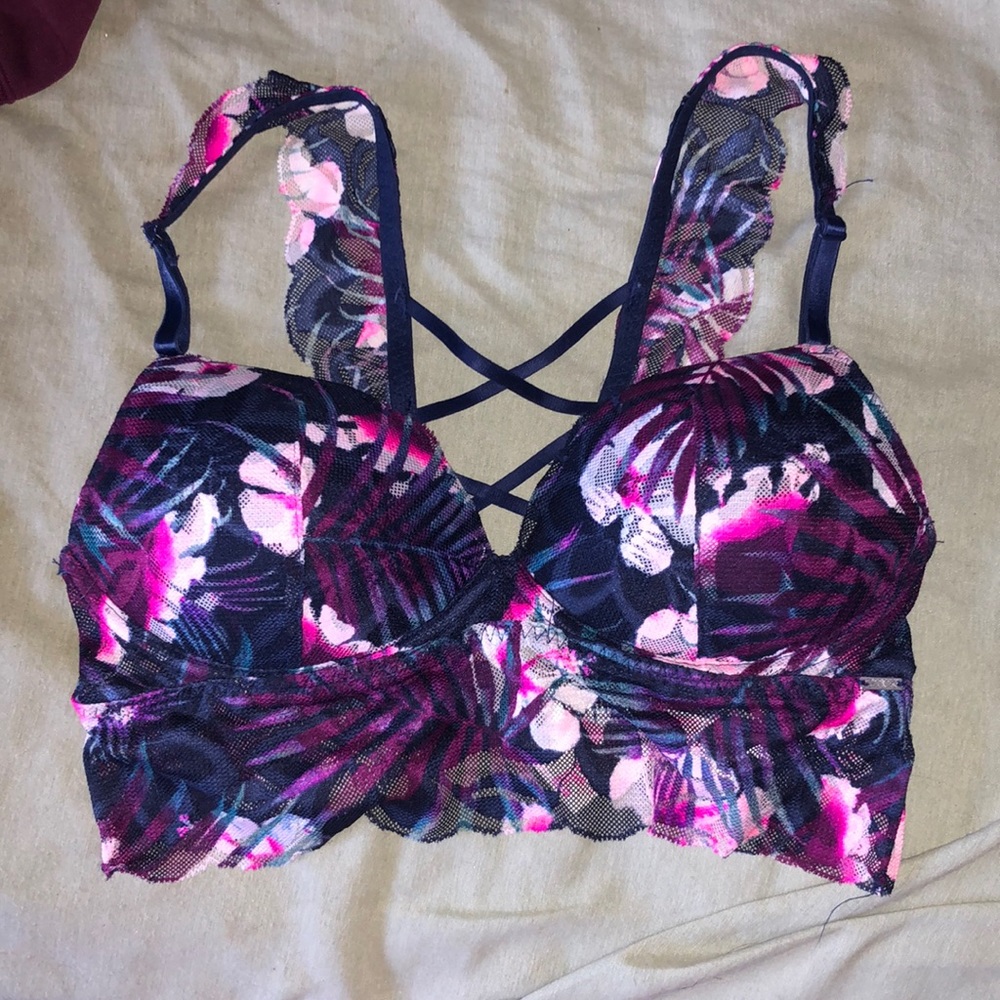 Victoria’s Secret bralette NWT